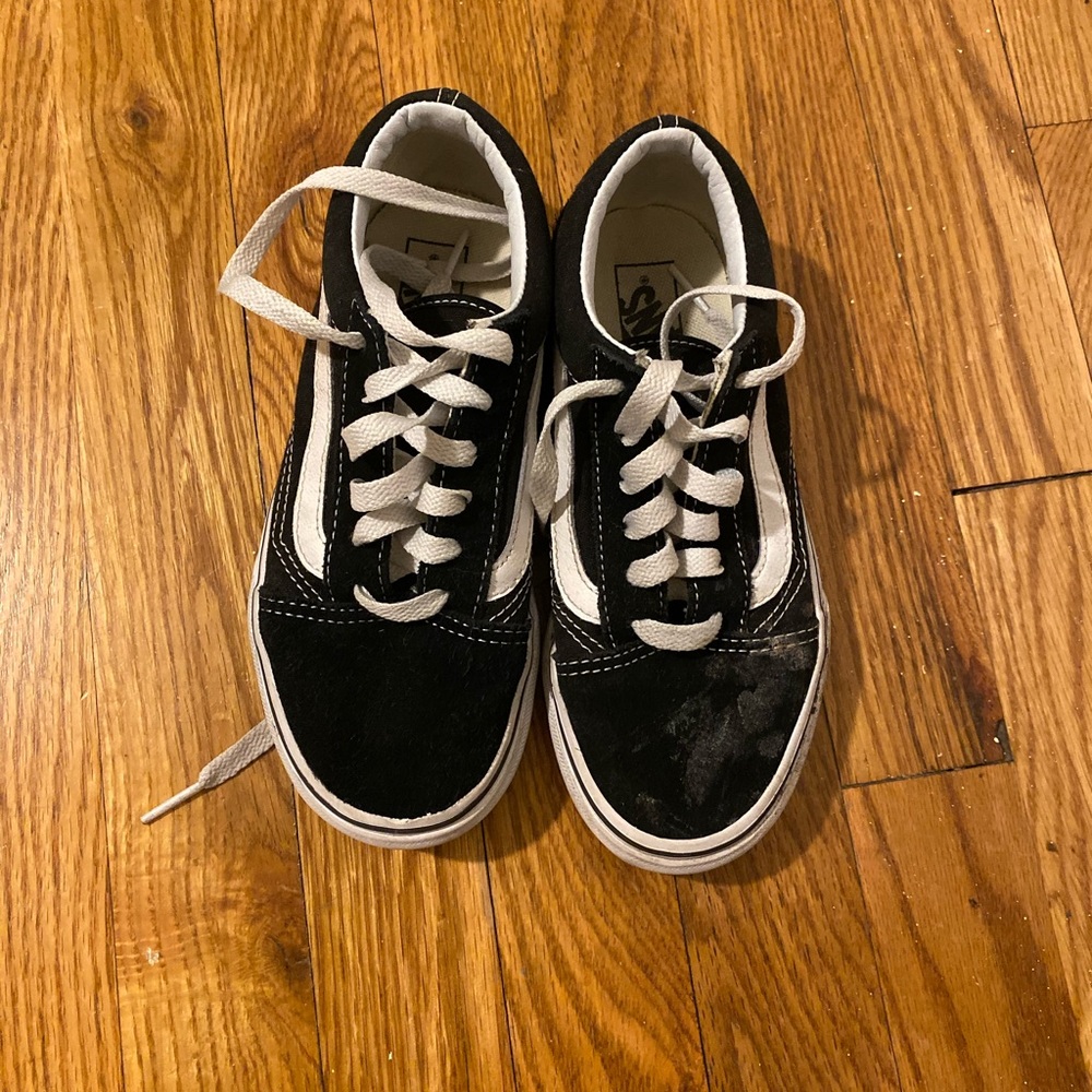 Shoes - Picture 2 of 6